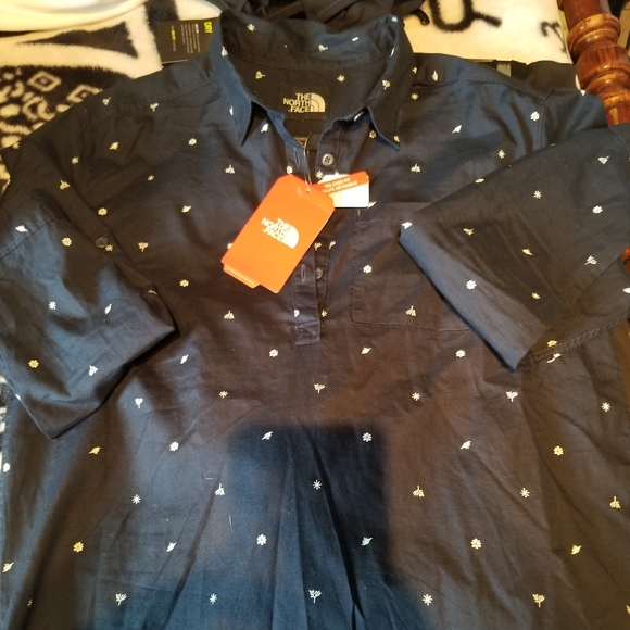 The north face mens pullover button up - Picture 2 of 2